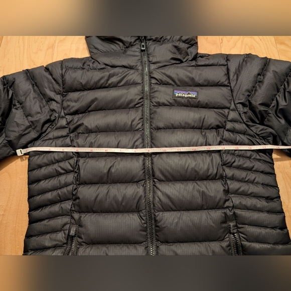 Patagonia Lightweight Puffer Hooded XS - Picture 4 of 10